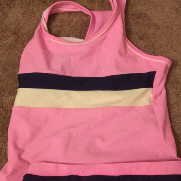 Cute tank top bathing suit with shorts. - Picture 3 of 6